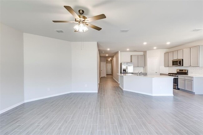 Building Photo - 141 Yellowstone Dr