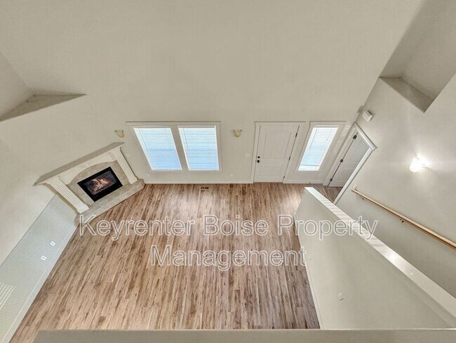 Building Photo - 2223 S Dorothy Ave