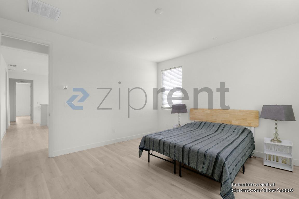 Building Photo - 4411 Natomas Central Dr