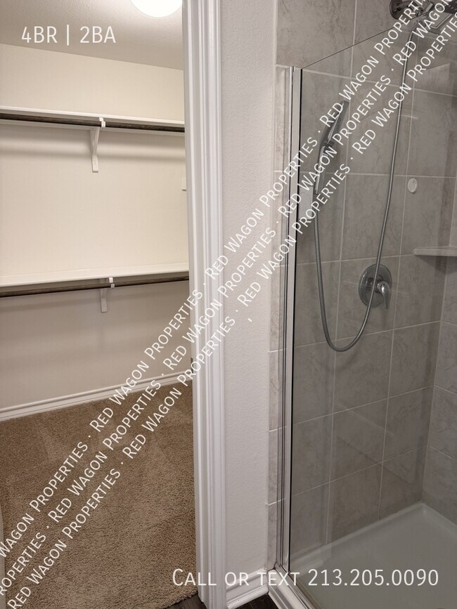 Building Photo - 12915 Whisper Xing