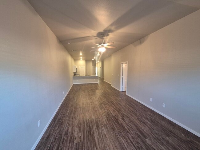 Building Photo - 2109 N Jayton Ave