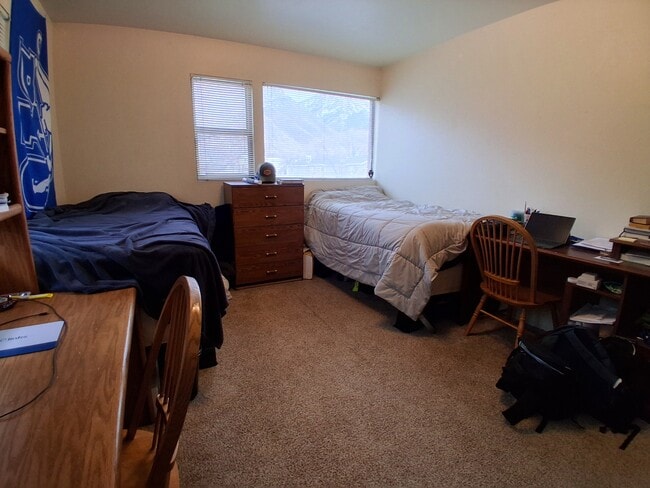 Building Photo - 769 N 200 E