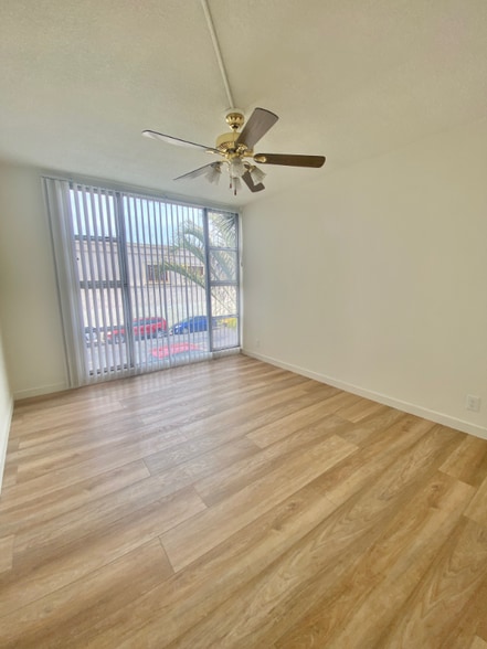 Building Photo - 2014 Ridgeley Dr