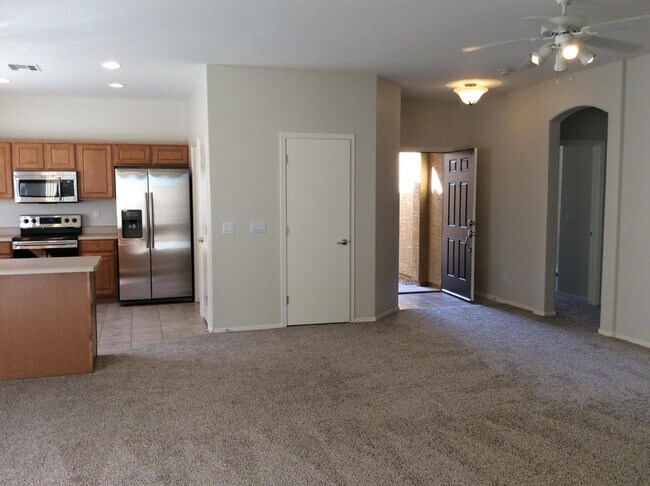 Building Photo - 44812 Paraiso Ln