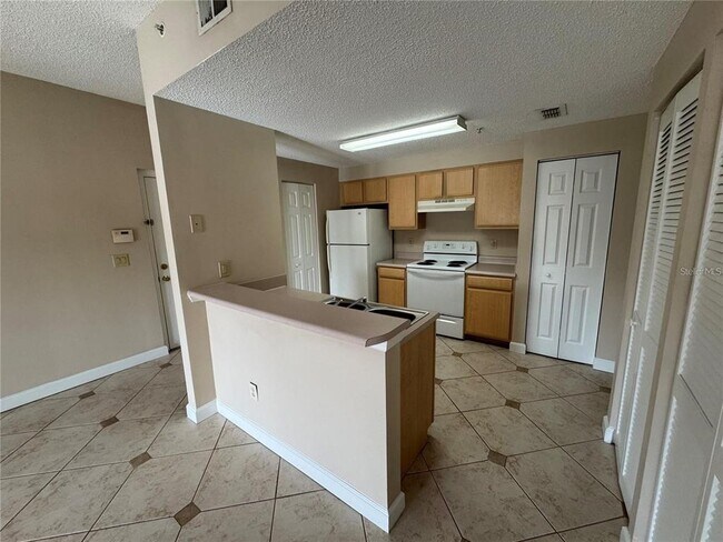 Building Photo - 10831 Windsor Walk Dr