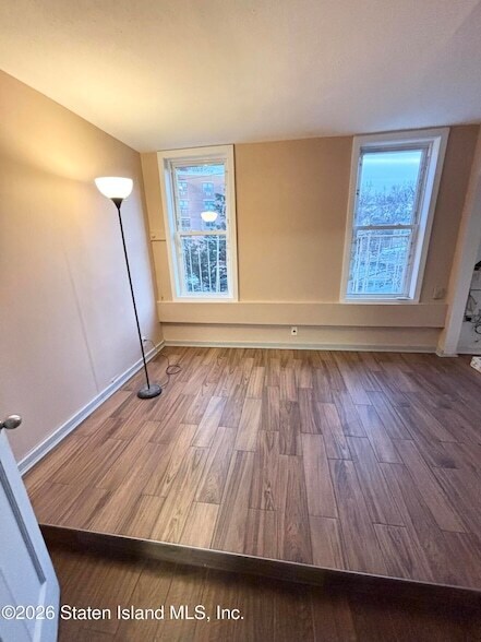 Building Photo - 19 Brook St