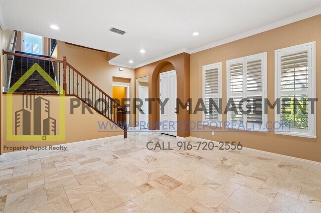 Building Photo - Stunning Custom 5-Bedroom, 3-Bath Home in ...