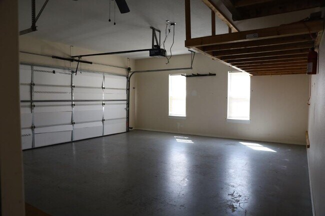 Building Photo - 2908 Northaven Dr