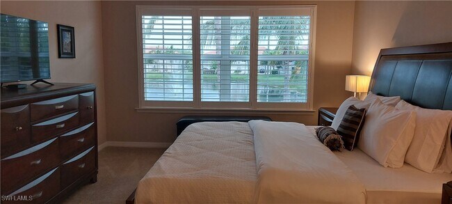 Building Photo - 8561 Violeta St