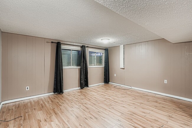 Building Photo - 8099 Miller Cir