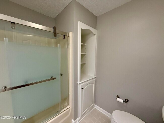 Building Photo - 1475 Monticello Dr