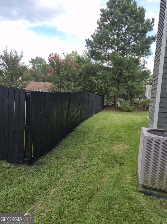 Building Photo - 1331 Misty Ridge Ct