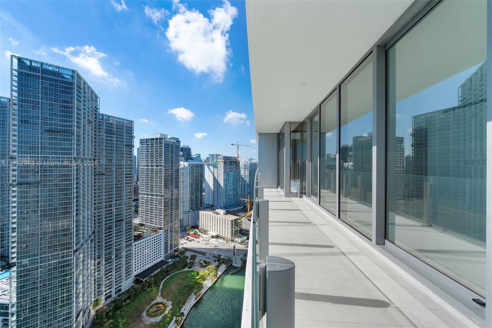 Building Photo - 300 Biscayne Boulevard Way