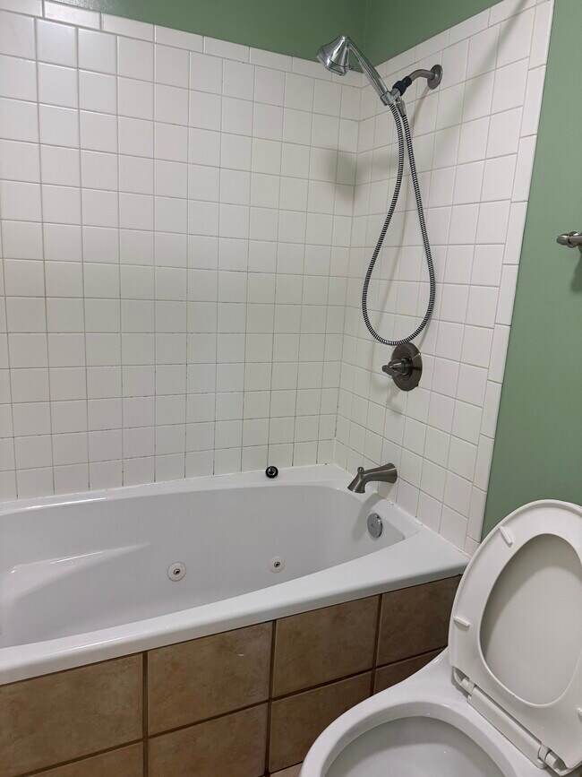 Building Photo - 1115 Salem Rd