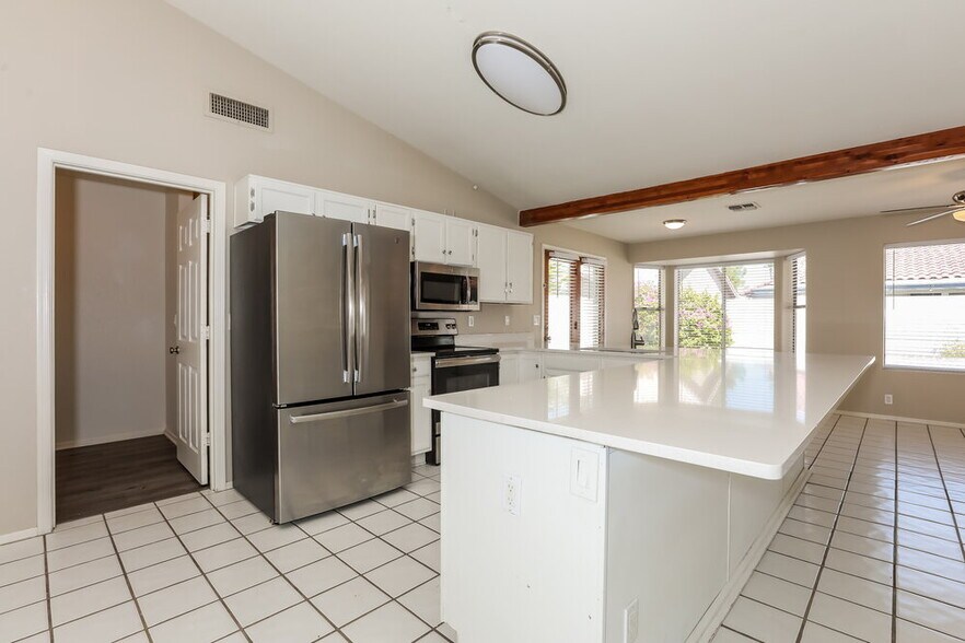 Building Photo - 1922 E Cortez Dr