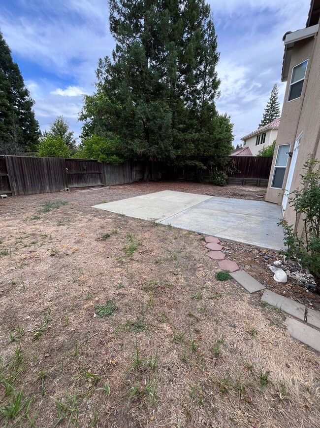 Building Photo - BEAUTIFUL HOME IN EAST ROSEVILLE!!