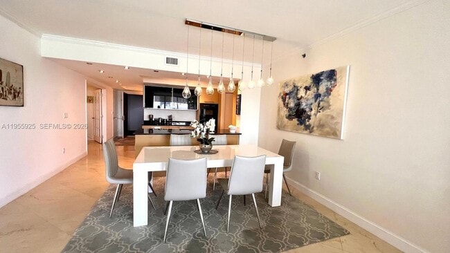 Building Photo - 1830 S Ocean Dr