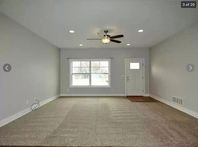 Building Photo - Rent: $1950 - 3 Bed House