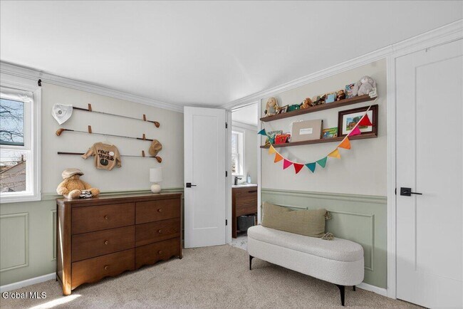 Building Photo - 106 Van Dam St