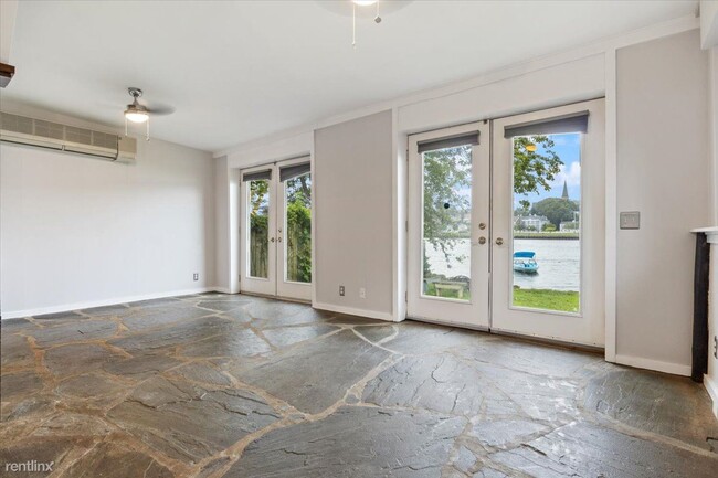 Building Photo - Studio, 1 bath House - 624 Quinnipiac Aven...