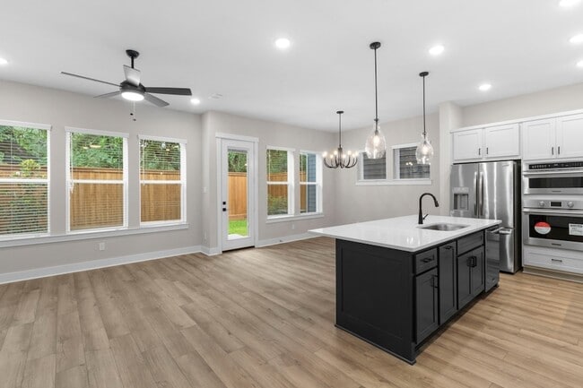 Building Photo - 16030 Mason Run Dr
