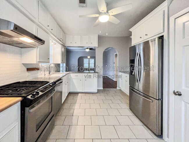 Building Photo - 4035 Michaux St