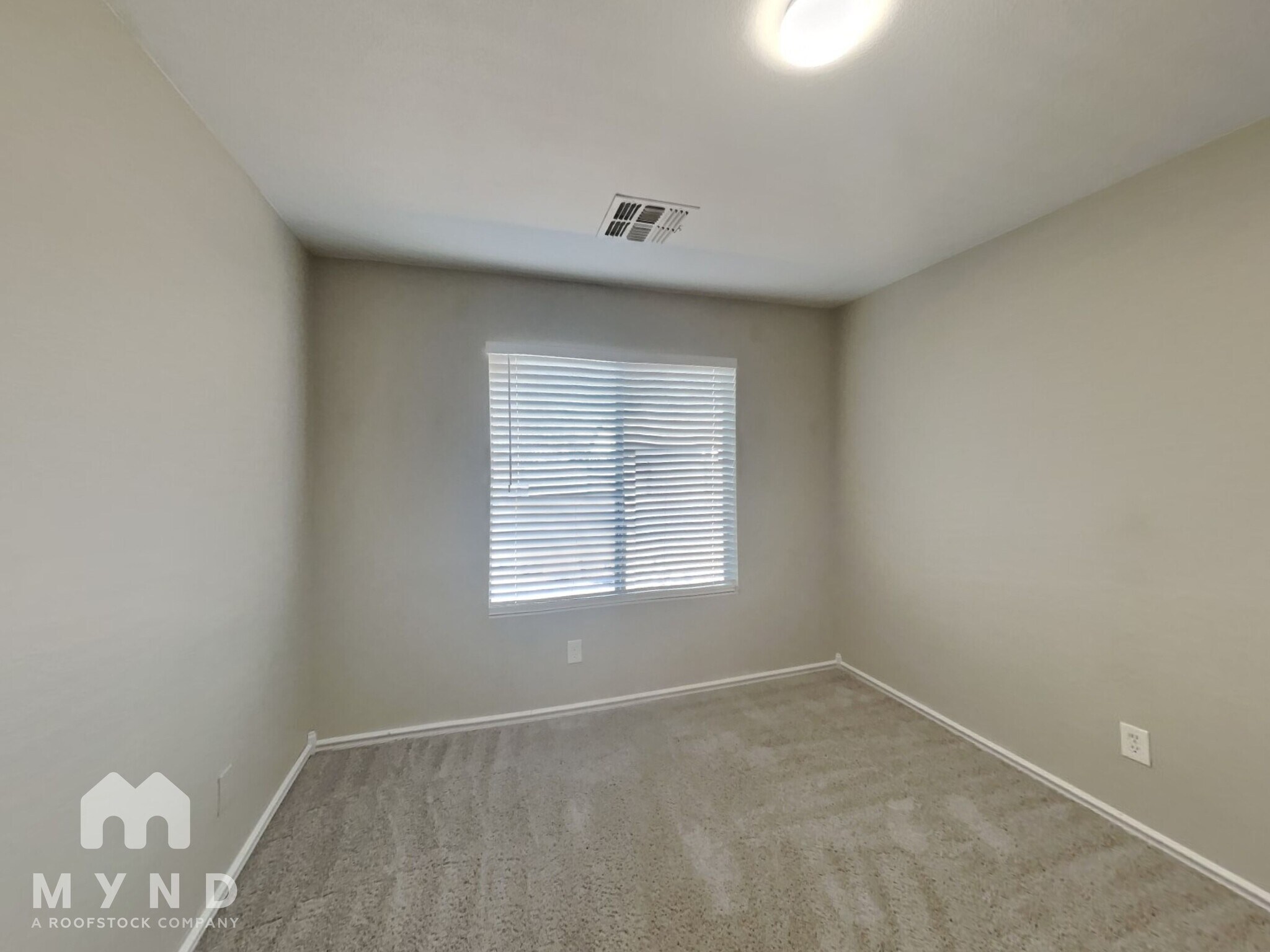 Building Photo - 813 S 125th Ave