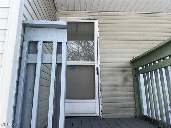 Building Photo - 1365 East Ave