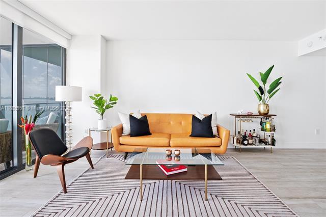 Building Photo - 650 NE 32nd St