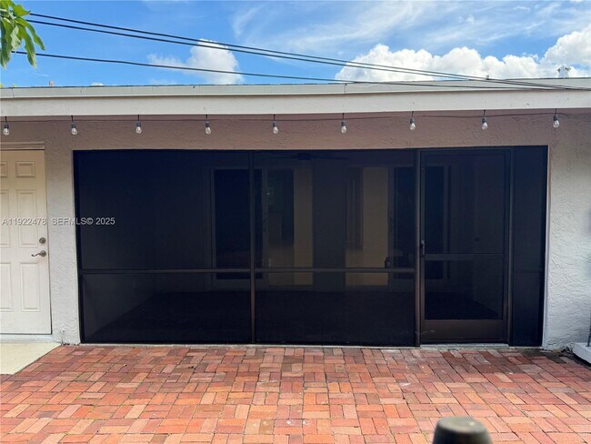 Building Photo - 2230 Spanish Trail