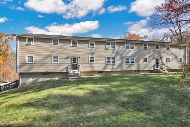 Building Photo - Andover, CT- One bedroom one bath apt in a...