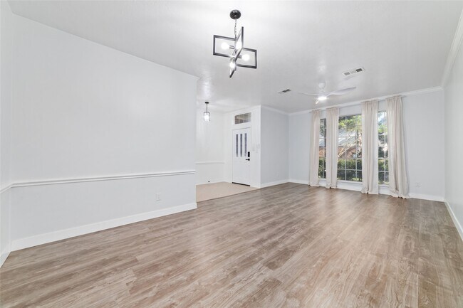Building Photo - 20415 Longspring Dr
