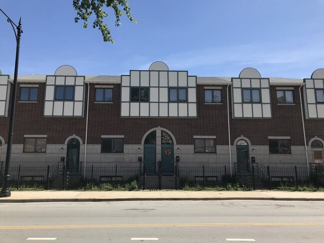 front of house - 2037 W 35th St