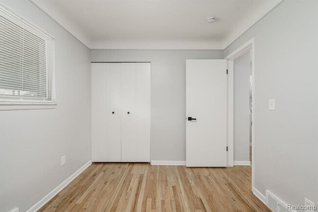 Building Photo - 13103 Iowa Dr