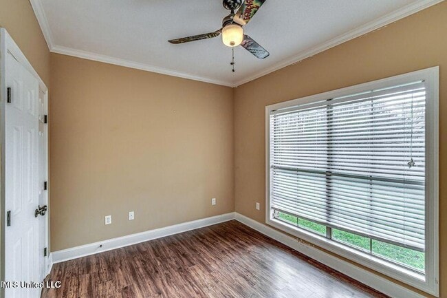 Building Photo - 401 Ash Tree Ln