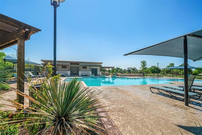 Building Photo - 2045 Arendale Dr