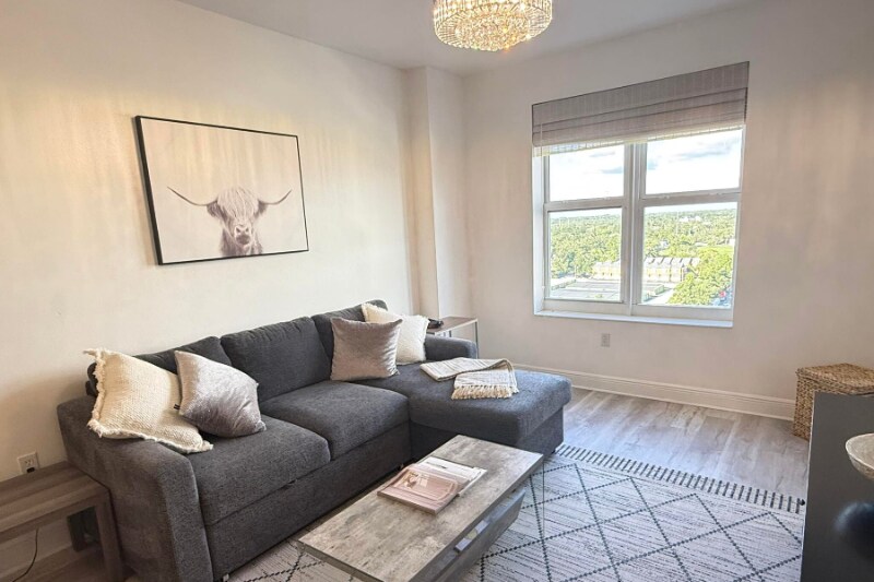 Building Photo - 628 Cleveland St