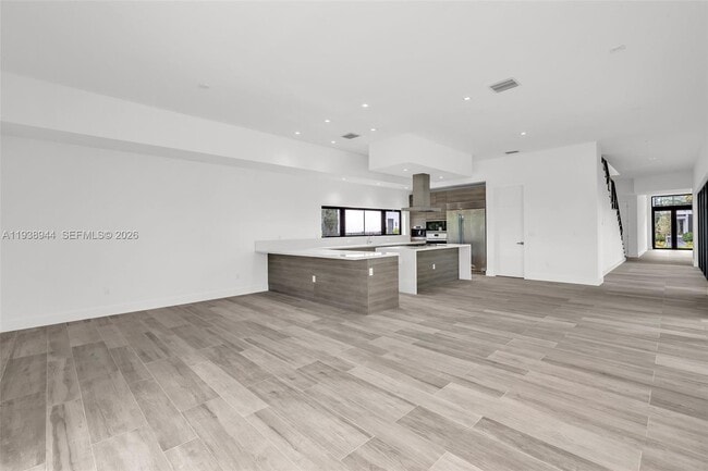 Building Photo - 16699 Botaniko Dr N