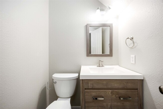 Building Photo - 3419 Crosby Landing