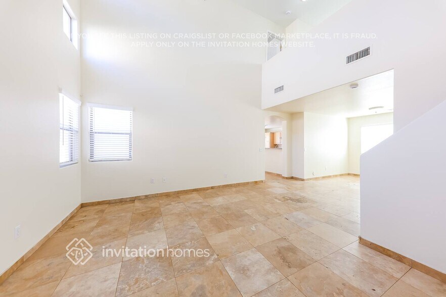 Building Photo - 7111 N 77th Dr