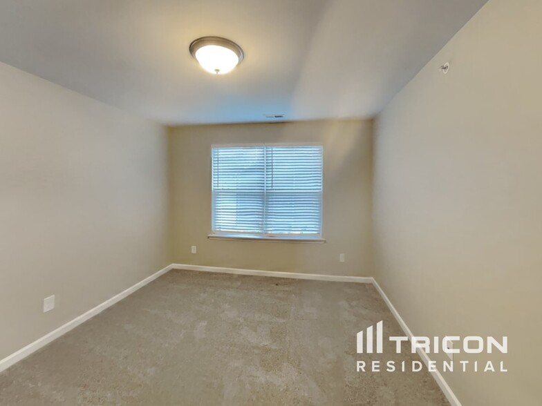 Building Photo - 125 Hickory Sta Ln