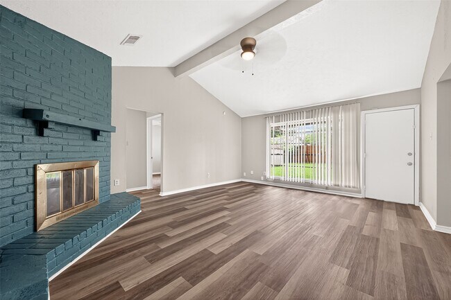 Building Photo - 10402 Permian Dr