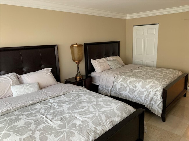 Building Photo - 3410 Galt Ocean Dr