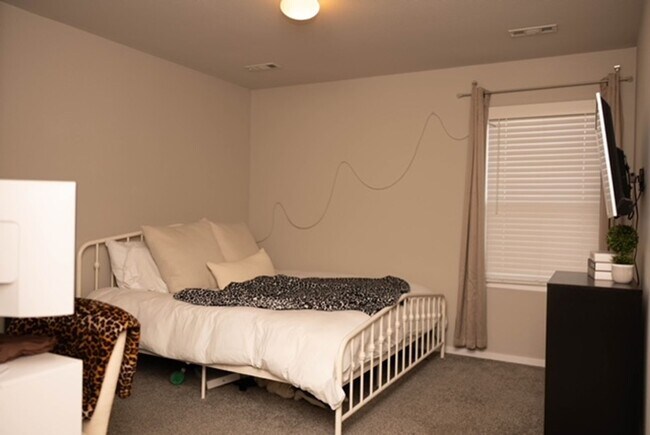 Building Photo - 1324 Morningside Dr