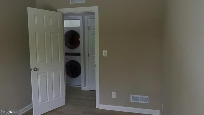 Building Photo - 2050 Nike Dr