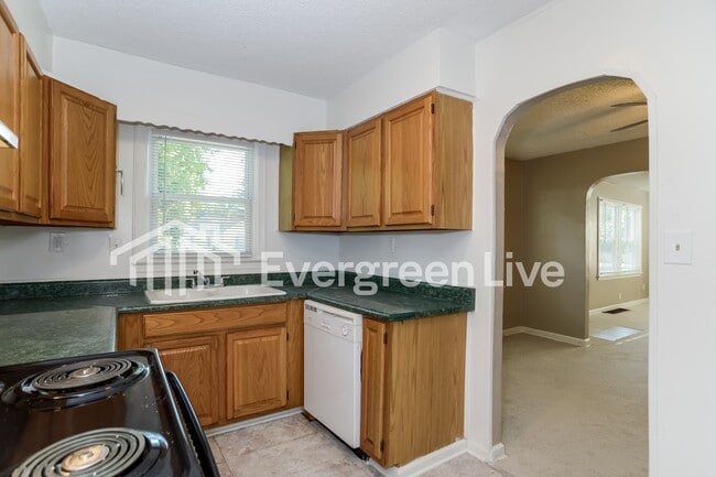 Building Photo - 9001 E 66th Ter