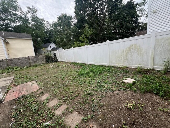 Building Photo - 9 Turner Ave