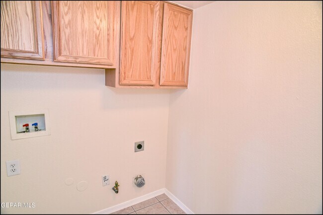 Building Photo - 4613 Robert Holt Dr