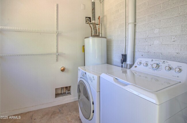 Building Photo - 36 E Fillmore St