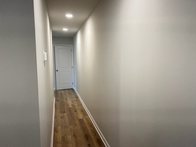 Building Photo - 215 E Linden St